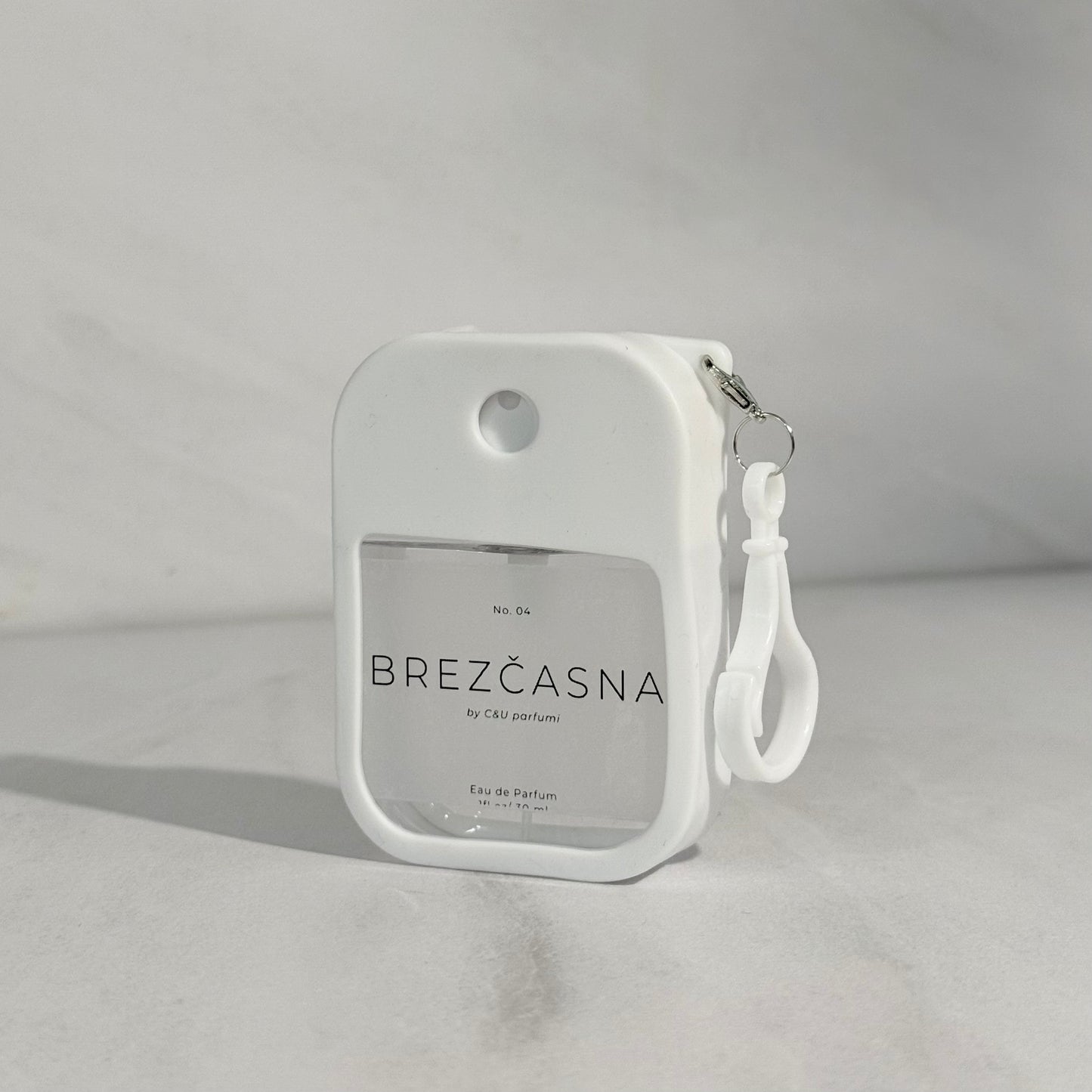 No. 04 BREZČASNA - klasika, ki nikoli ne zbledi