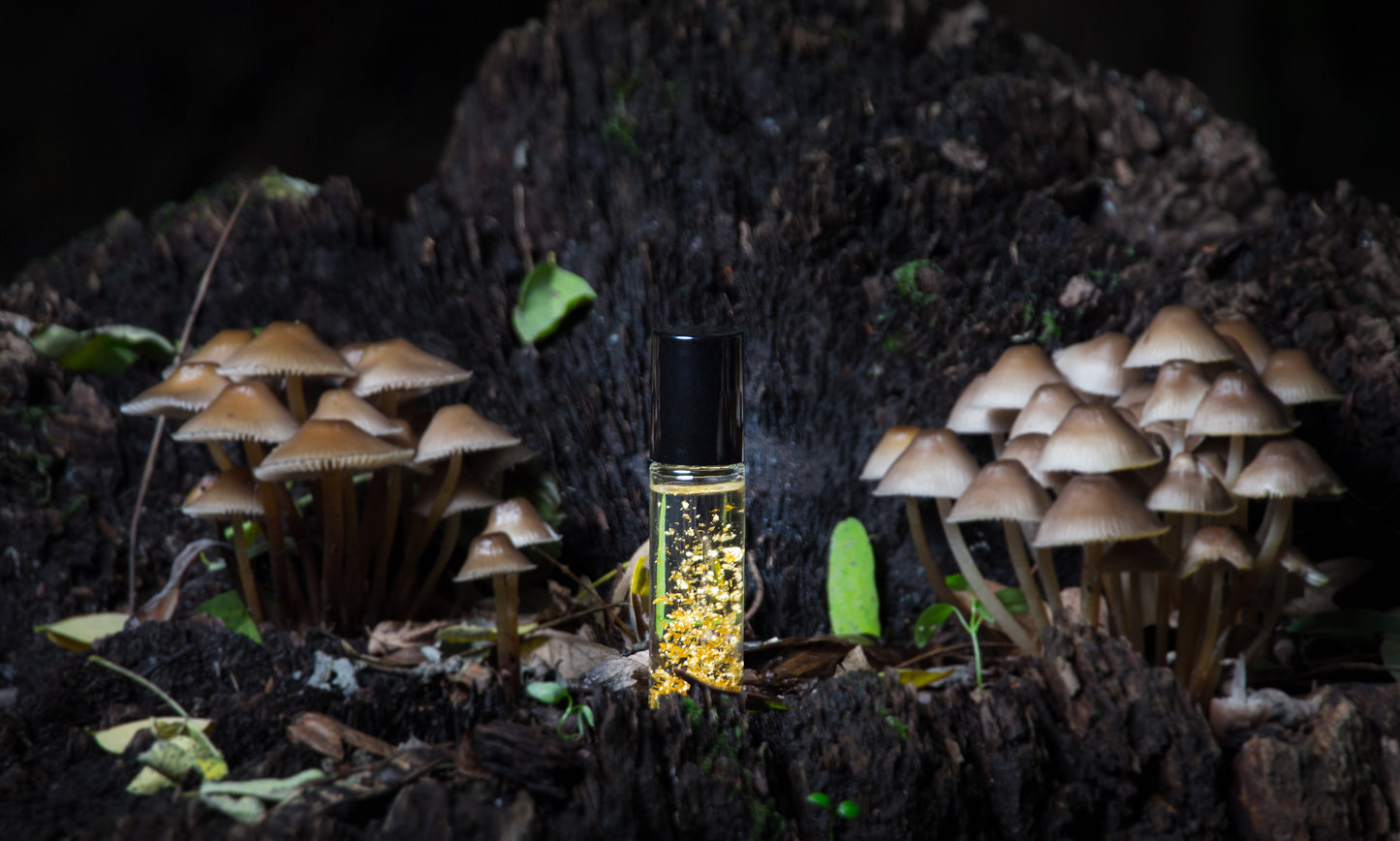 ŽENSKI PARFUM S 23 KARATNIM ZLATOM