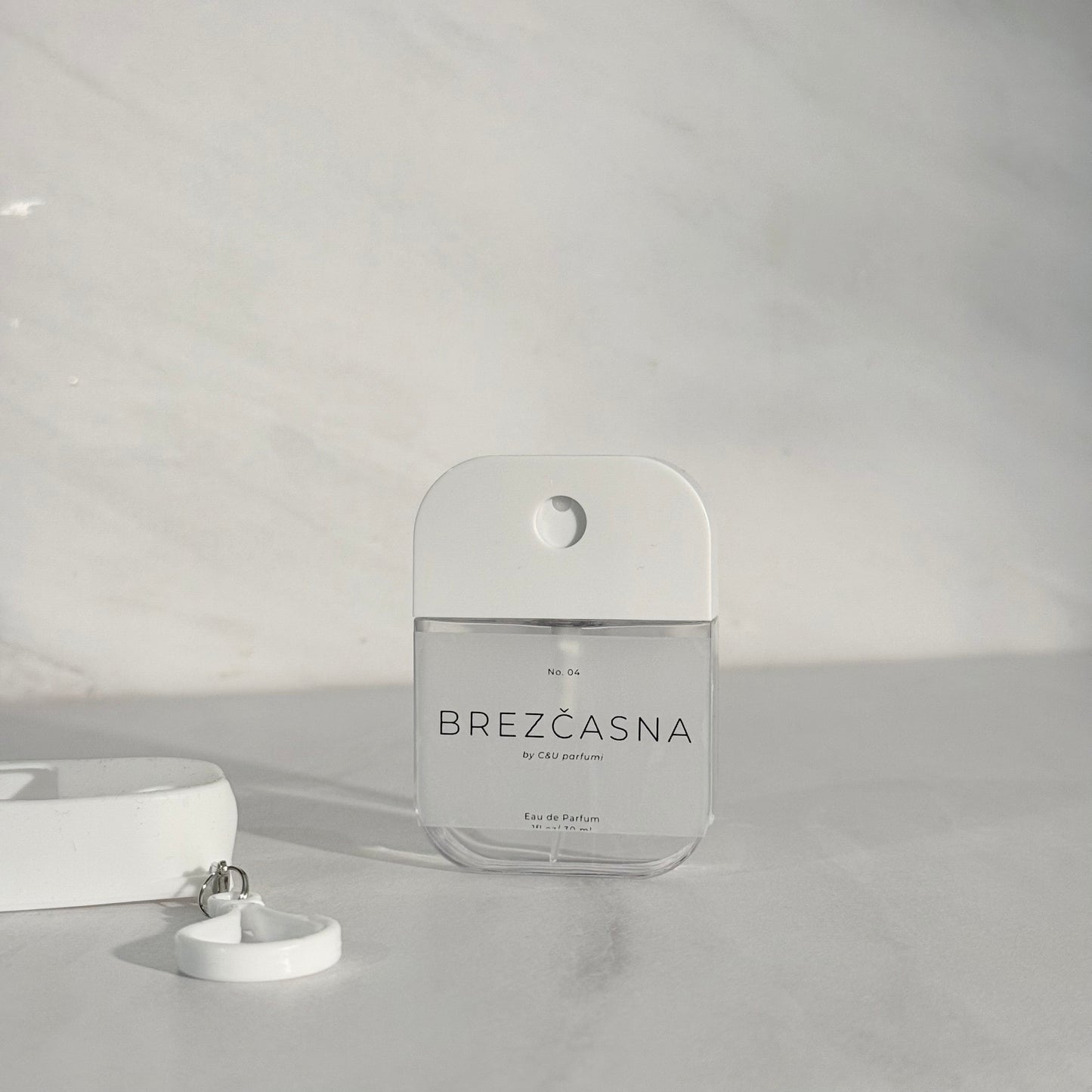 No. 04 BREZČASNA - klasika, ki nikoli ne zbledi