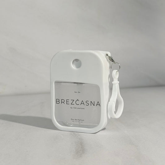 No. 04 BREZČASNA - klasika, ki nikoli ne zbledi
